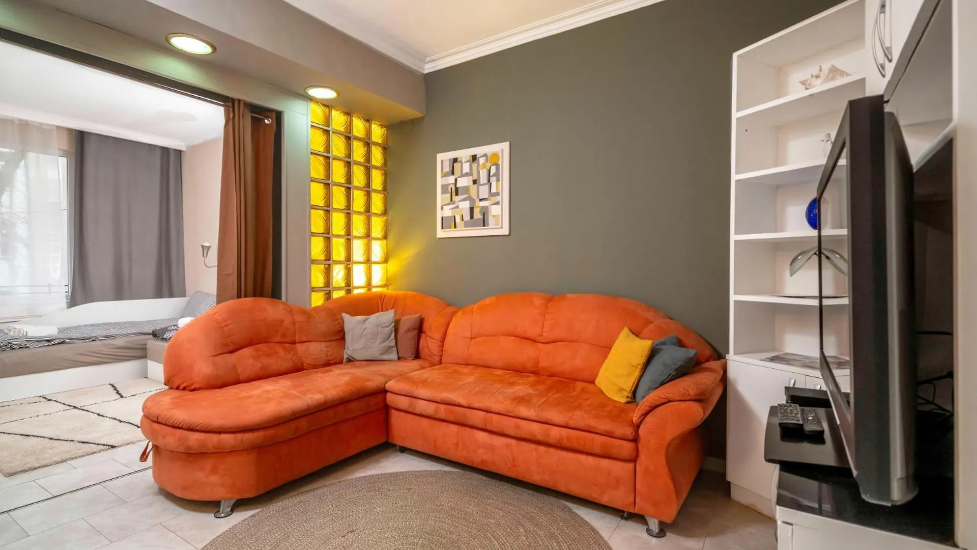 Cozy Apartment Near Vitosha Street By Flat Mаnager ソフィア 0*,  ブルガリア